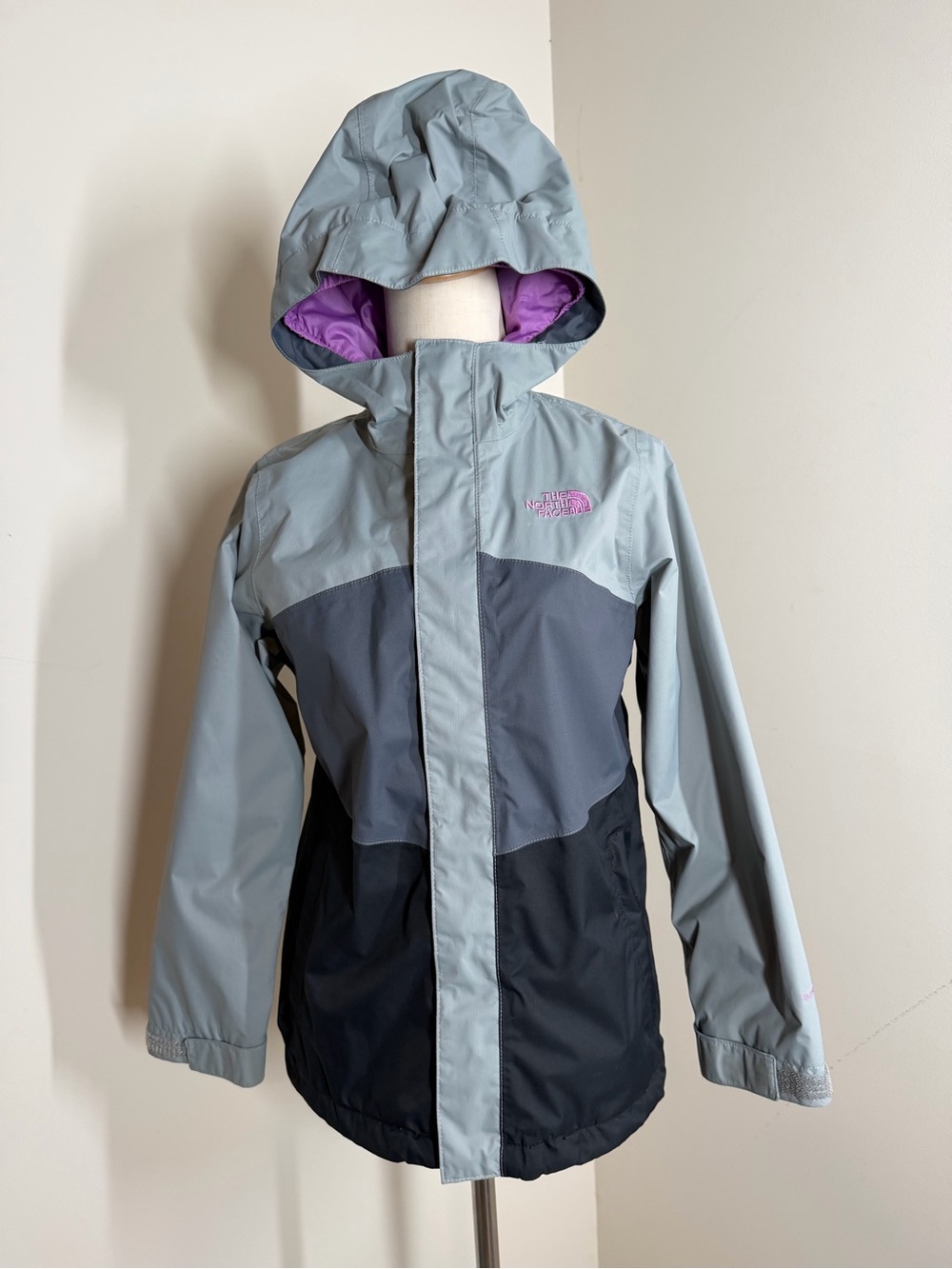 The North Face Girl’s Triclimate -SZ M- Grey Black Windbreaker Rain Jacket